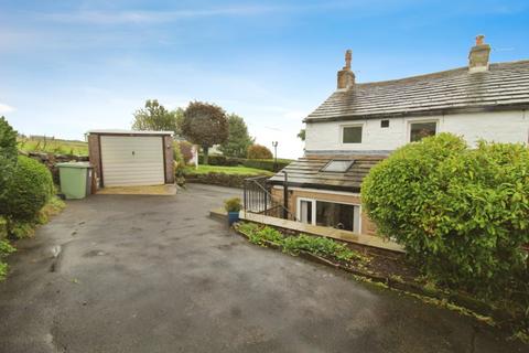 2 bedroom end of terrace house for sale, Skipton Old Road, Lancashire BB8