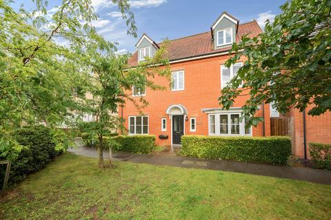 5 bedroom detached house for sale, Wilkes Way, Dunmow CM6