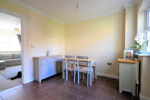 3 bedroom house to rent, Castleden Way, Essex CM6