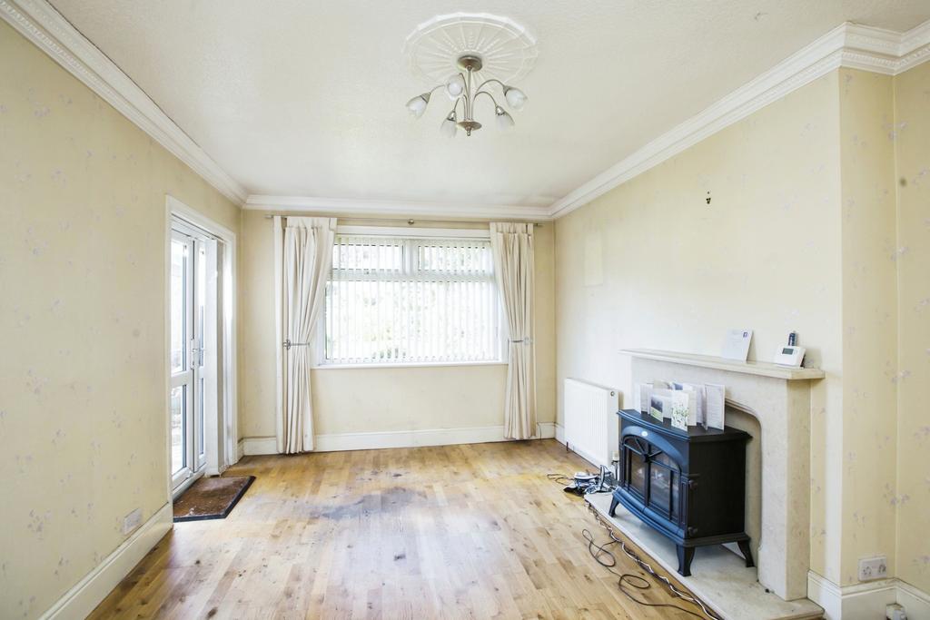 Pye Nest Road, West Yorkshire HX2 3 bed bungalow for sale £195,000