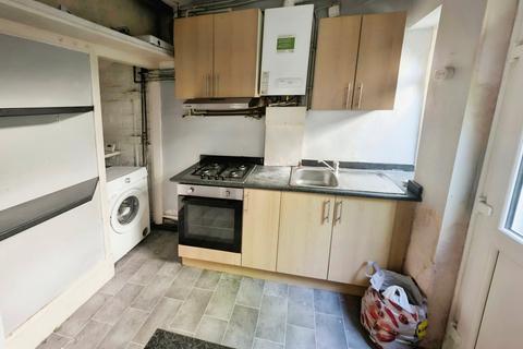 3 bedroom terraced house for sale, Staups Lane, West Yorkshire HX3