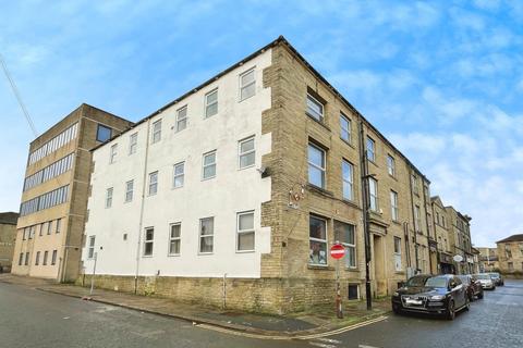 2 bedroom apartment to rent, Carlton Place, West Yorkshire HX1