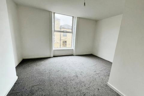 2 bedroom apartment to rent, Carlton Place, West Yorkshire HX1