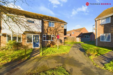 3 bedroom end of terrace house for sale, Bure Close, Cambridgeshire PE27