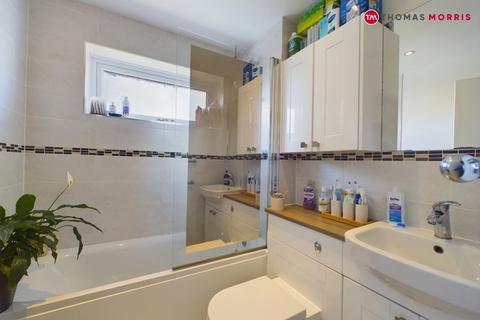 31 Bure Close, St Ives, PE27 3FE