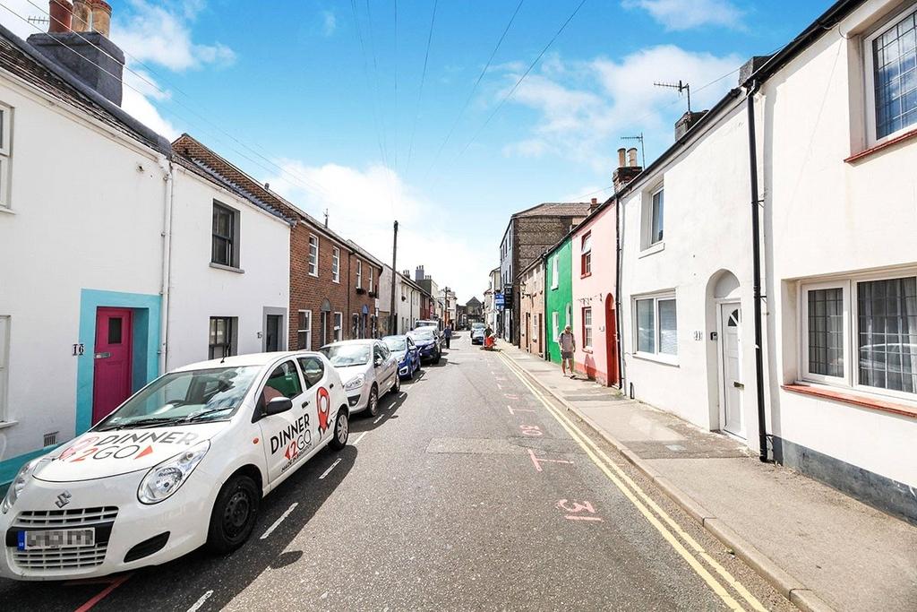 Upper Gardner Street, East Sussex BN1 2 bed terraced house for sale £