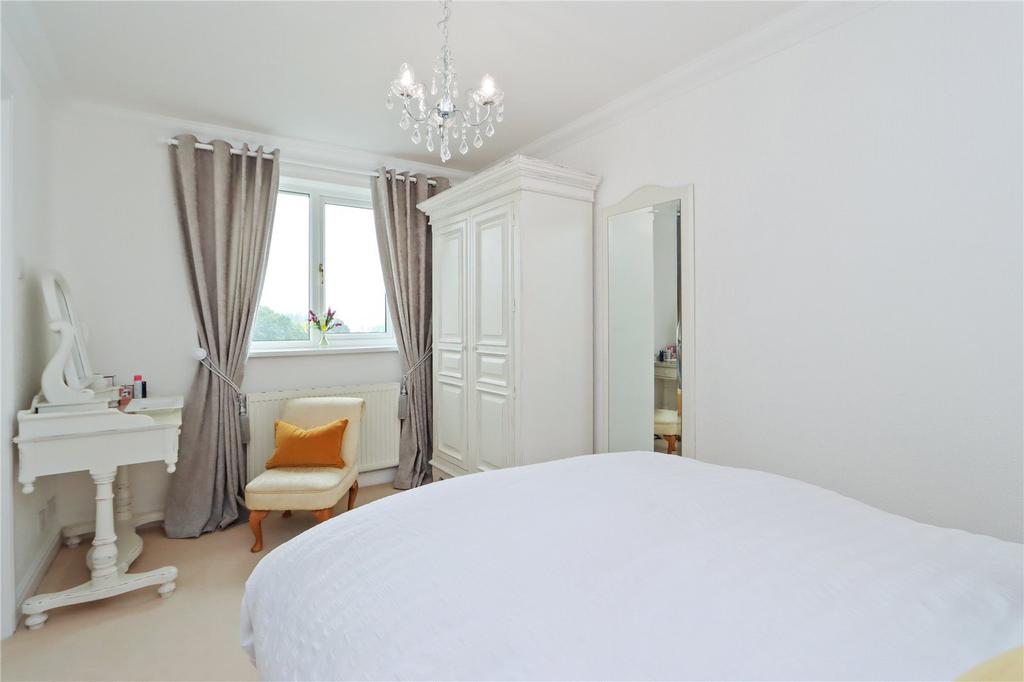 Bedroom 2 Pic 2