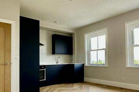 1 bedroom flat to rent, St. Johns Road, Kent TN4