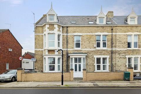 6 bedroom end of terrace house for sale, Beverley Terrace, Tyne and Wear NE30