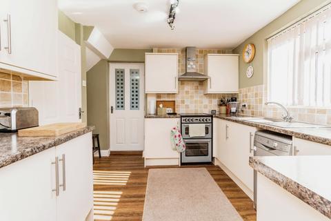 3 bedroom semi-detached house for sale, North Road, Telford TF1