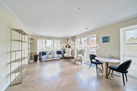 3 bedroom apartment to rent, Filmworks Walk,  Ealing W5