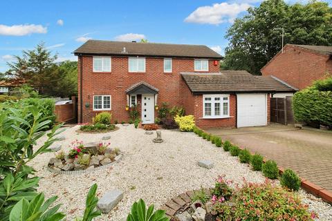 5 bedroom detached house for sale, Fleet Road,  Farnborough, GU14