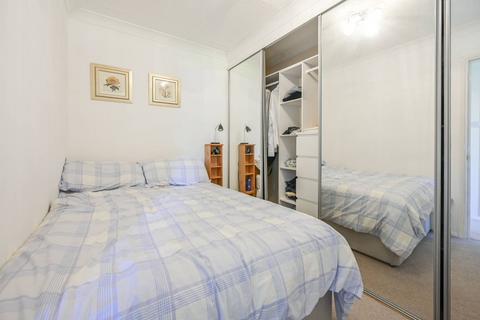 1 bedroom flat to rent, Bowmans Mews, Aldgate, London, E1