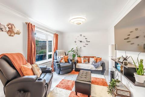 2 bedroom end of terrace house for sale, Teversham Drift, Cambridge, CB1