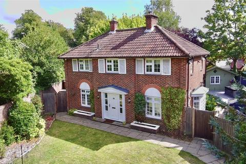 3 bedroom detached house for sale, Lodge Road, Writtle, Chelmsford