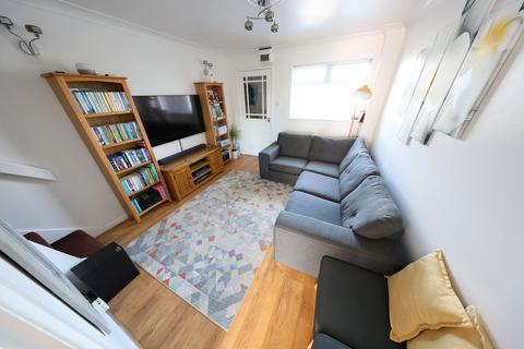 25 Civic Square, Tilbury, RM18 8AD