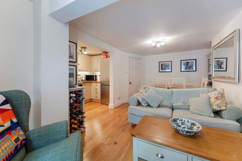 2 bedroom flat for sale, King Charles Road, Surbiton KT5