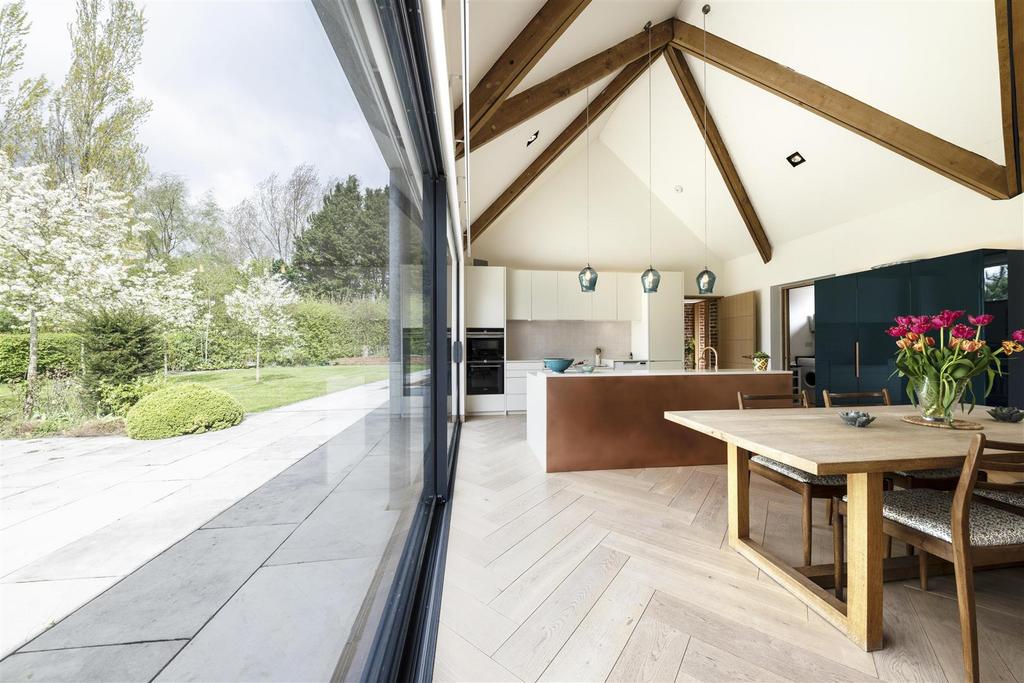 Taybury House Q50-25.jpg
