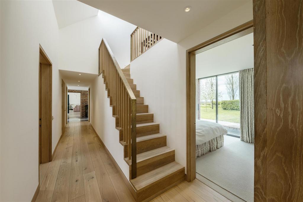 Taybury House Q50-13.jpg