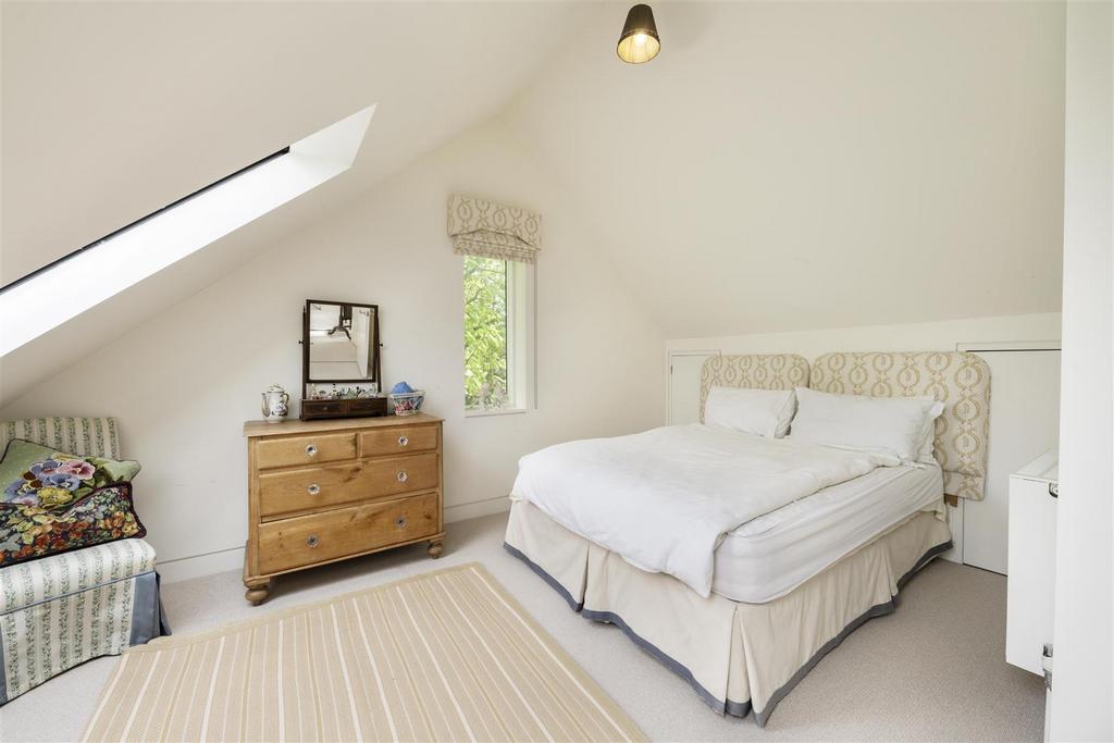 Taybury House Q50-15.jpg