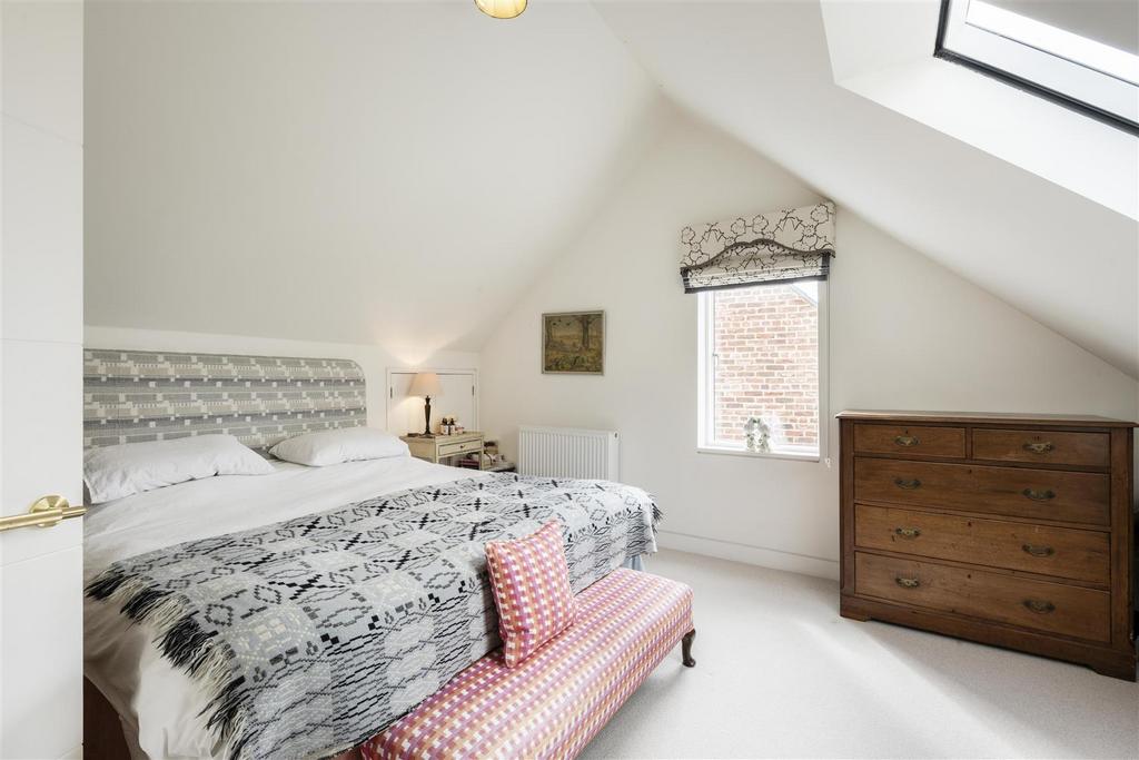 Taybury House Q50-16.jpg