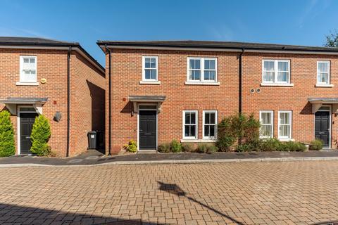 22 Mobbs Close, Stoke Poges, Slough, SL2 4FF