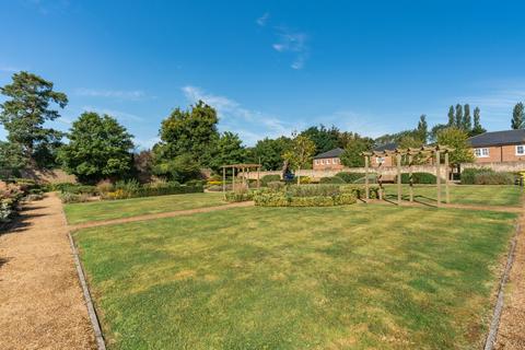 22 Mobbs Close, Stoke Poges, Slough, SL2 4FF