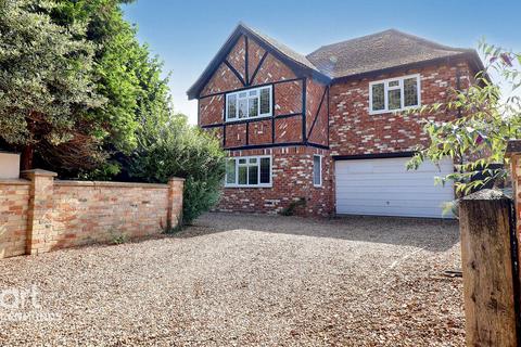 4 bedroom detached house for sale, Meynell Gardens, Newmarket