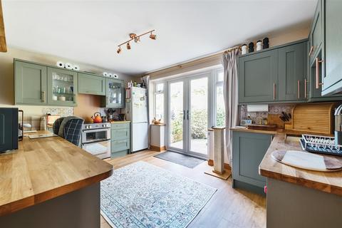 4 bedroom detached house for sale, Hunts Mead, Bromham