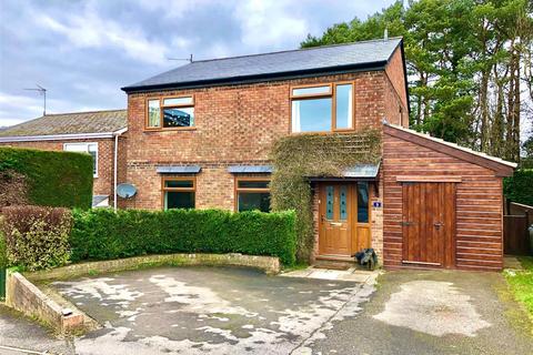 4 bedroom detached house for sale, Hunts Mead, Bromham