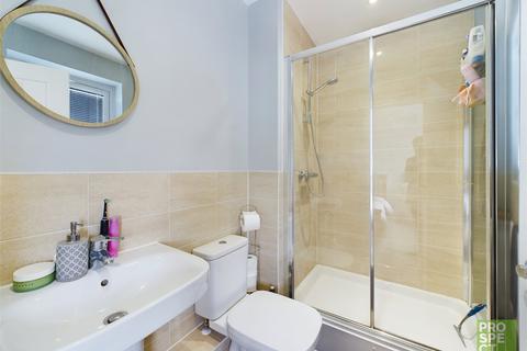 Flat 16, 1 Elvian Close, Reading, RG30 3FN