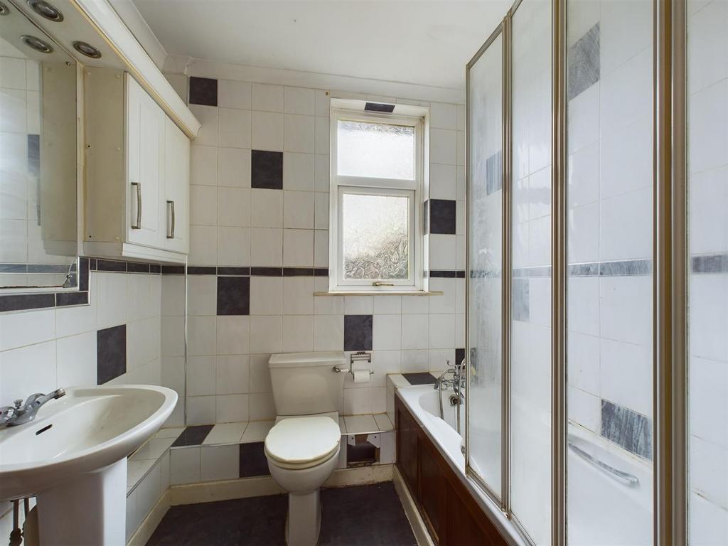 Shower.jpg