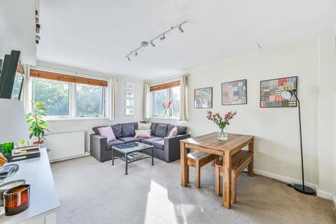 2 bedroom flat for sale, Parkgate Road, Battersea Park, London, SW11