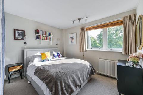 2 bedroom flat for sale, Parkgate Road, Battersea Park, London, SW11