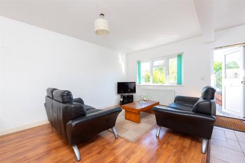 3 bedroom bungalow for sale, Oxenden Road, Farnham GU10