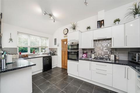 4 bedroom semi-detached house for sale, Elmfield Road, London E4