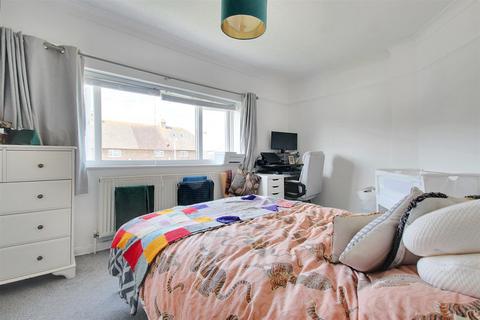 38a Limbrick Lane, Goring By Sea, Worthing, BN12 6AA