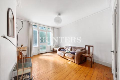 4 bedroom end of terrace house to rent, Alcester Crescent, London, E5