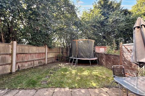 73 Barons Mead, Southampton, SO16 9TD