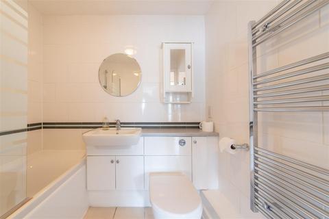 2 bedroom flat to rent, Heritage Avenue, Colindale