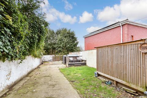 4 bedroom detached house for sale, Chalkpit Hill, Chatham, Kent