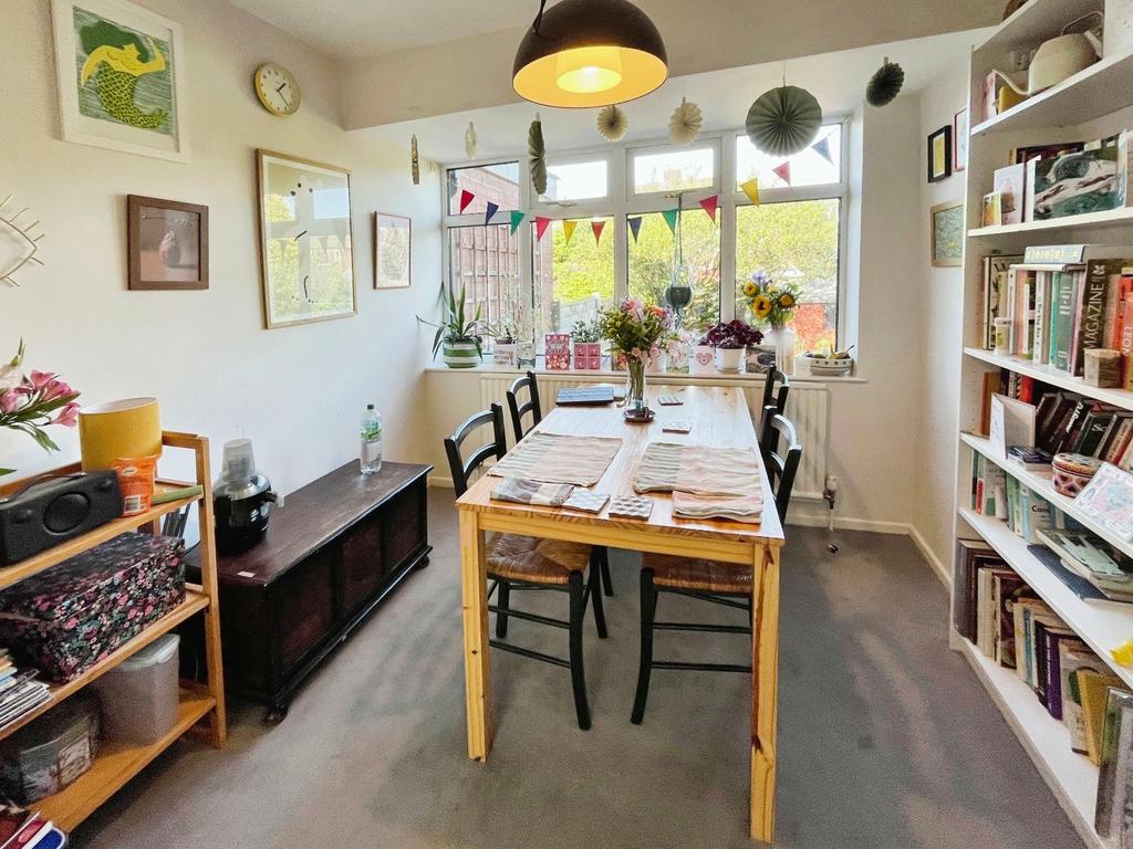 Norbury Drive, Marple, Stockport, SK6 3 bed semidetached house for sale £350,000