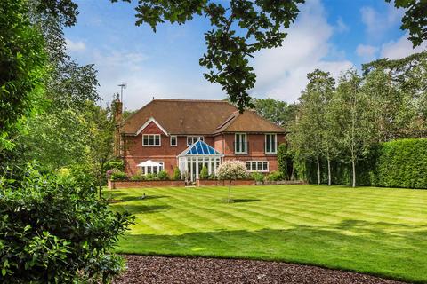 4 bedroom detached house for sale, The Common, Cranleigh, Surrey, GU6