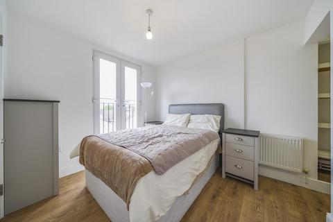 4 bedroom terraced house for sale, Gassiot Road, Tooting