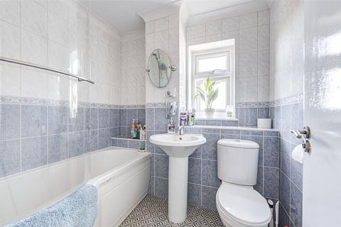11 Brougham Walk, Worthing, BN11 2PY