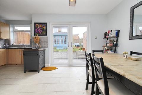 12 Longmead, Letchworth Garden City, SG6 4HW