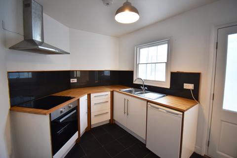 2 bedroom terraced house to rent, Ryelands Road, Leominster