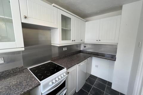 3 bedroom terraced house to rent, Radcliffe Way,  Bracknell,  RG42