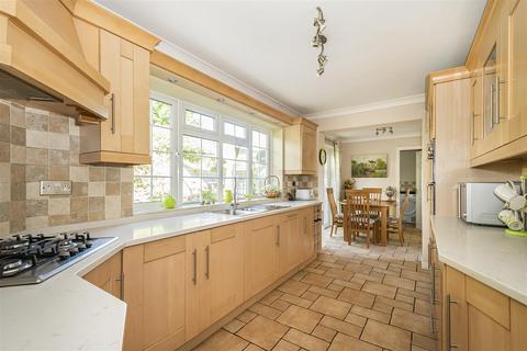 4 bedroom detached house for sale, Fairfield Close, Nafferton, Driffield