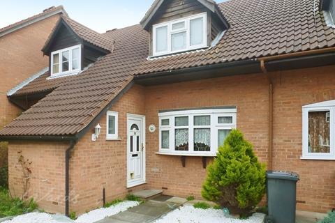 3 bedroom semi-detached house to rent, Herald Walk Dartford DA1